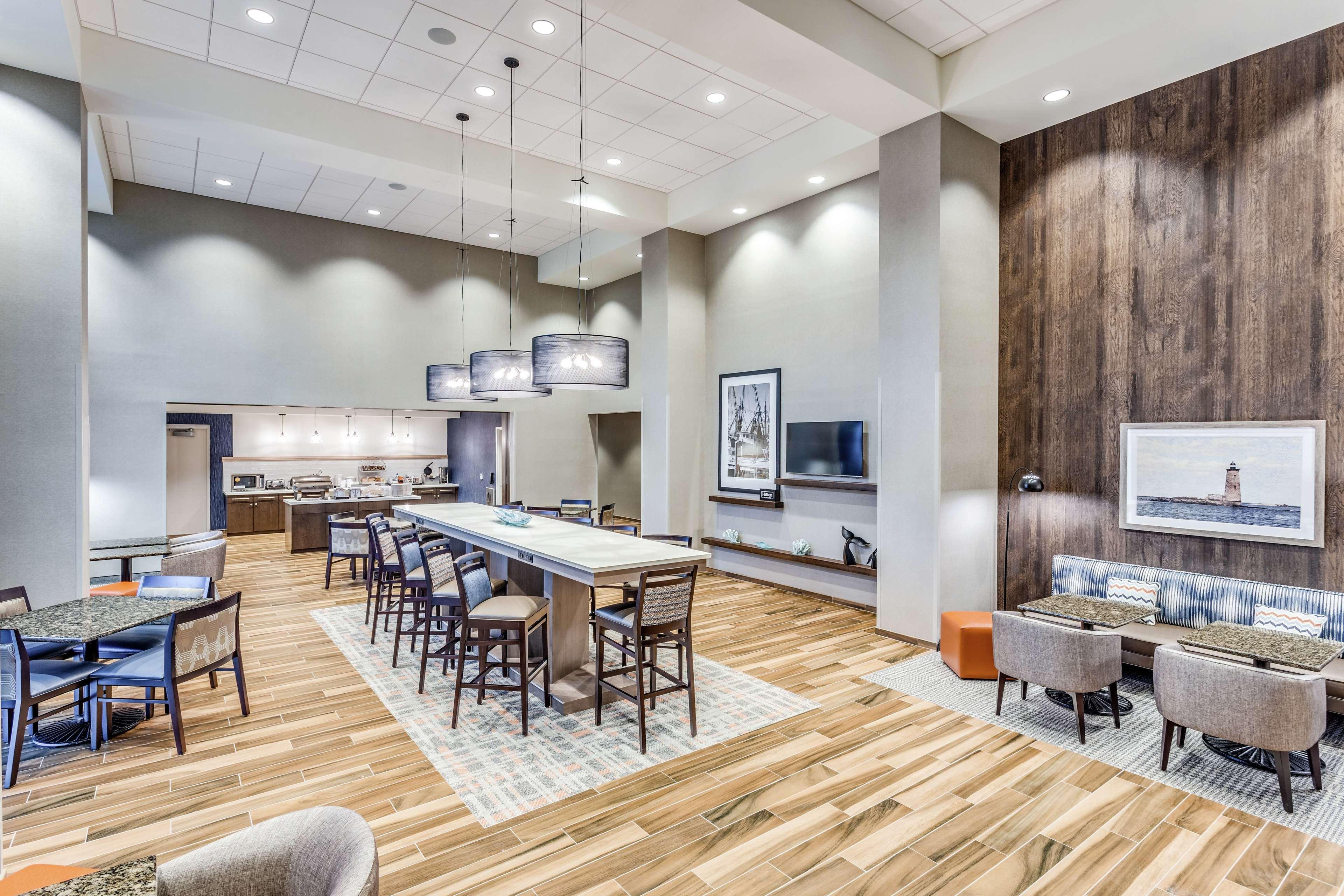 Hampton Inn & Suites Kittery-Portsmouth Ngoại thất bức ảnh