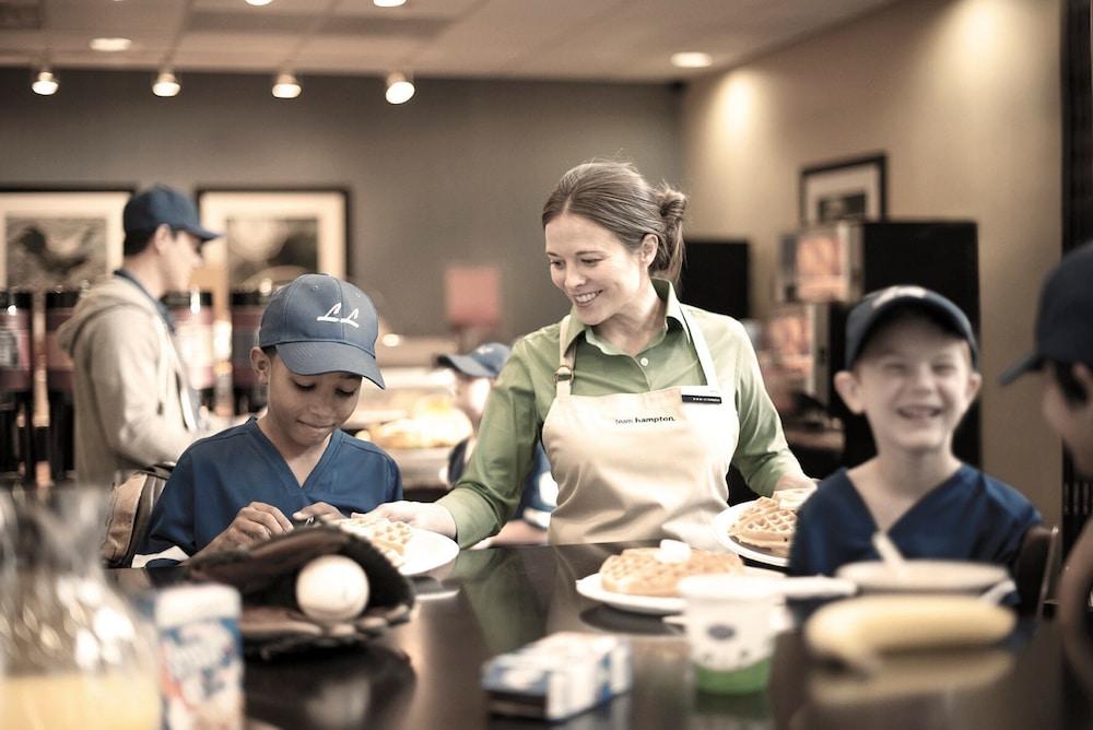 Hampton Inn & Suites Kittery-Portsmouth Ngoại thất bức ảnh
