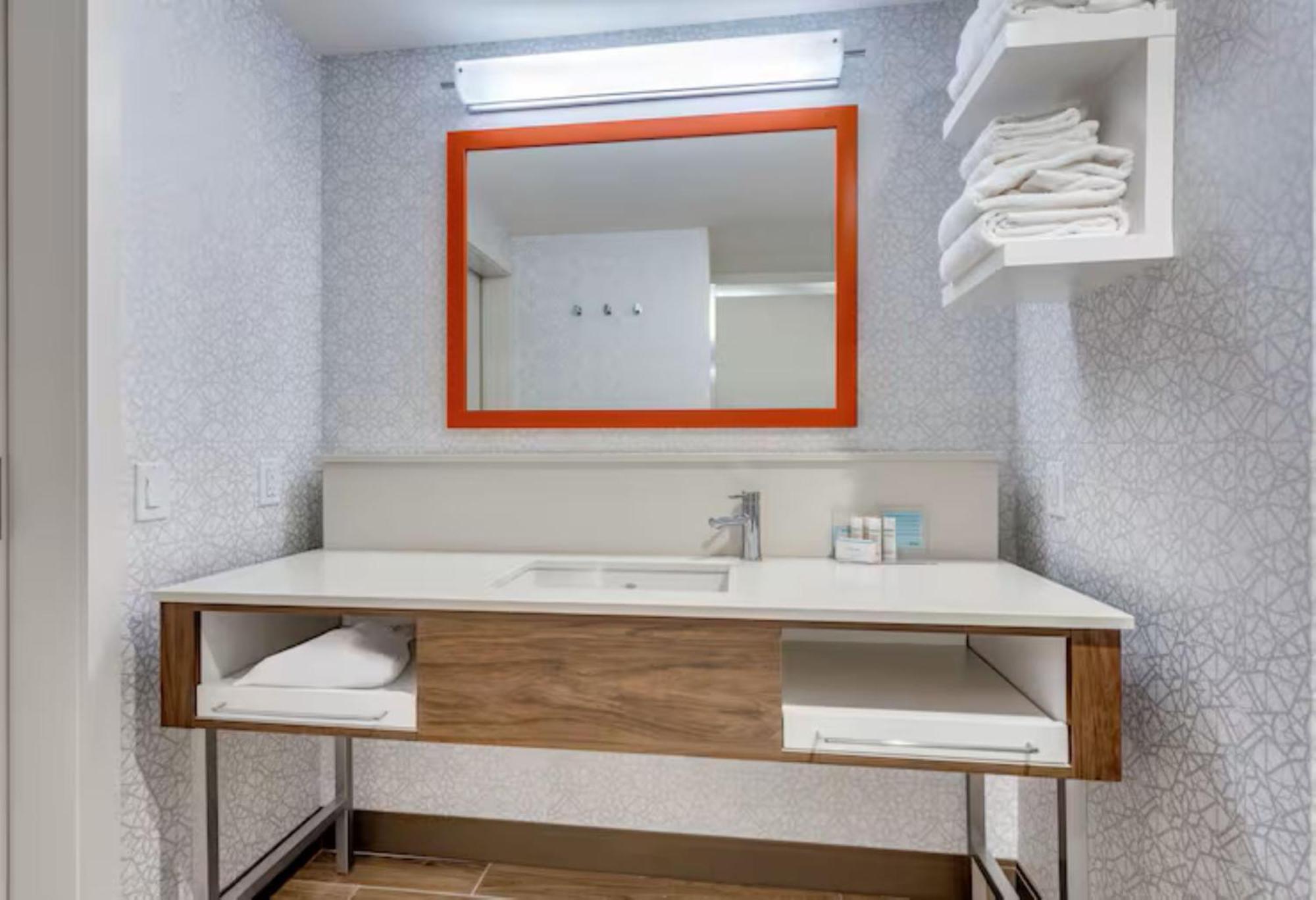 Hampton Inn & Suites Kittery-Portsmouth Ngoại thất bức ảnh